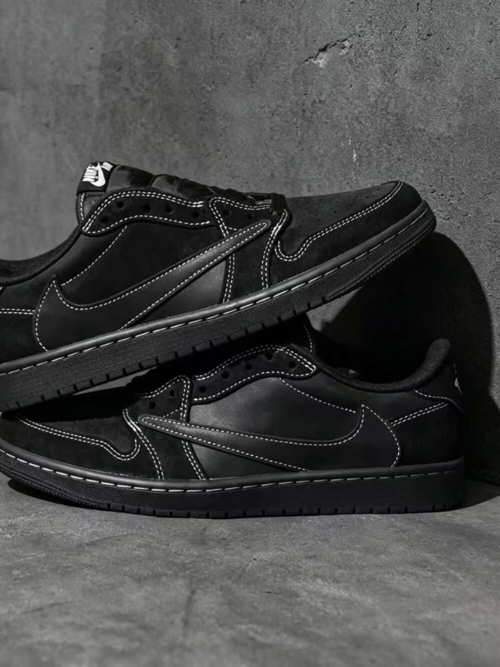 Travis Scott x Air Jordan 1 Low OG “Black Phantom” (Men’s Sizes) 🖤🤍